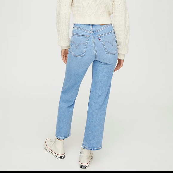 ❗️SOLD❗️Levi’s Ribcage Straight Jeans Size 26 - Picture 3 of 11